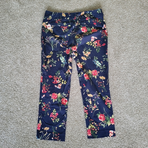 New York & Company Pants - New York & Company Navy Floral Capris